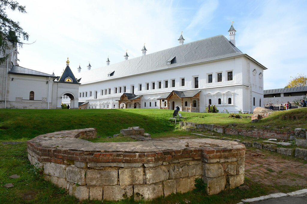 Landmark, attraction Фундамент надвратной церкви Сергия Радонежского и трапезной палаты, Moscow and Moscow Oblast, photo