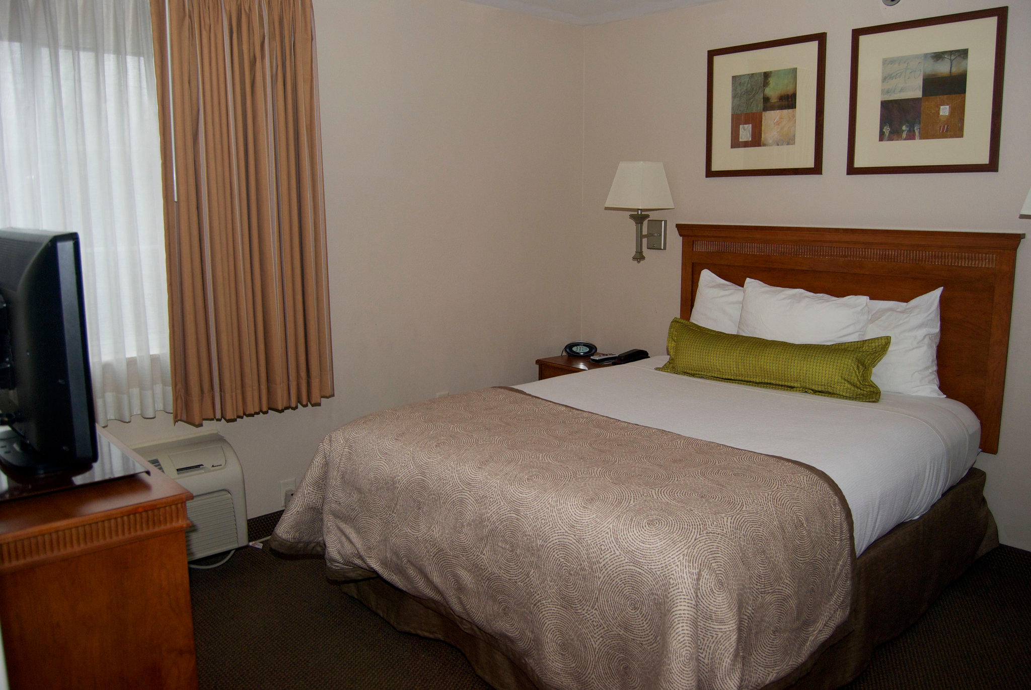 Фото Candlewood Suites Elkhart, an Ihg Hotel