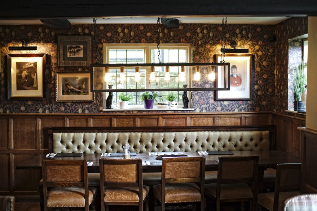 Фото The Pheasant Inn