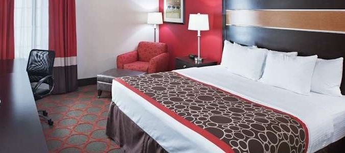 Фото La Quinta Inn & Suites by Wyndham Tulsa Catoosa Route 66