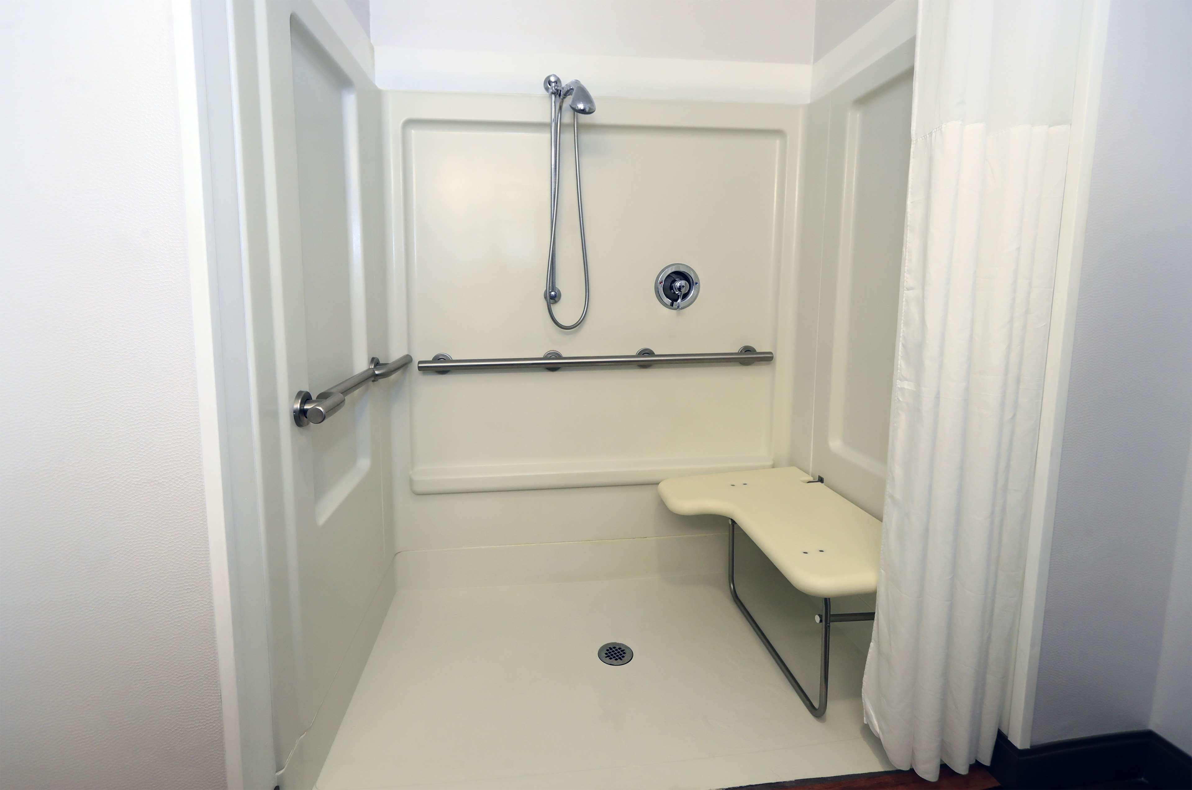 Фото Hampton Inn & Suites Lamar