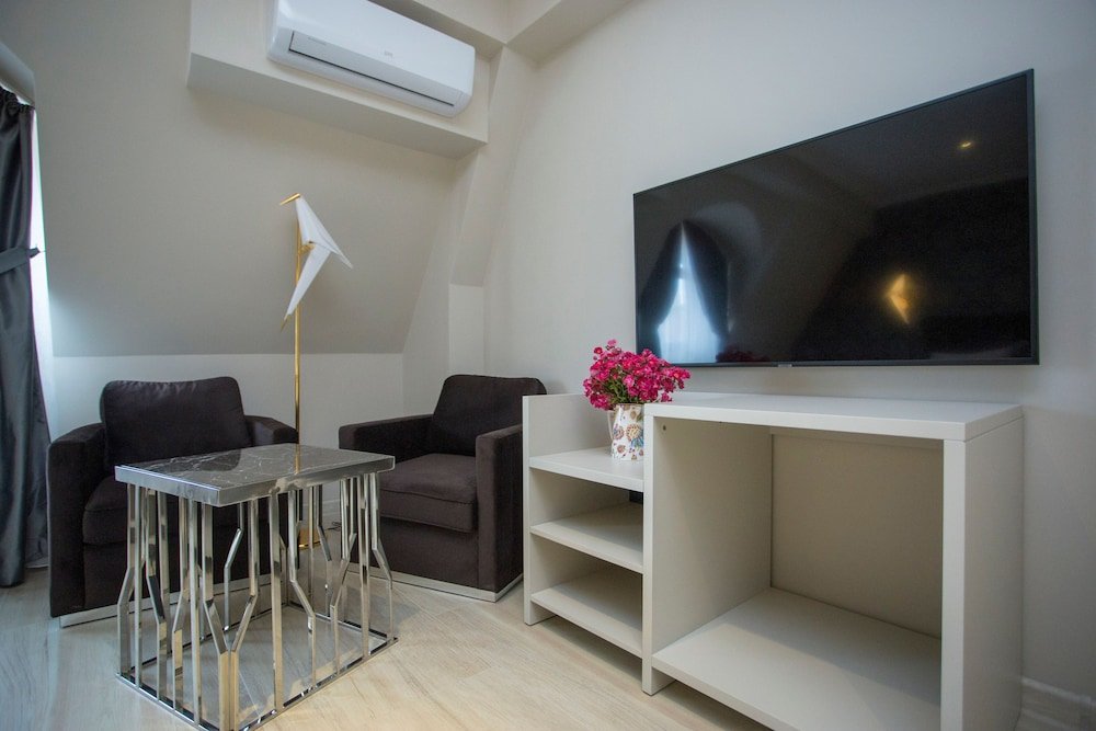 Фото 118296832490