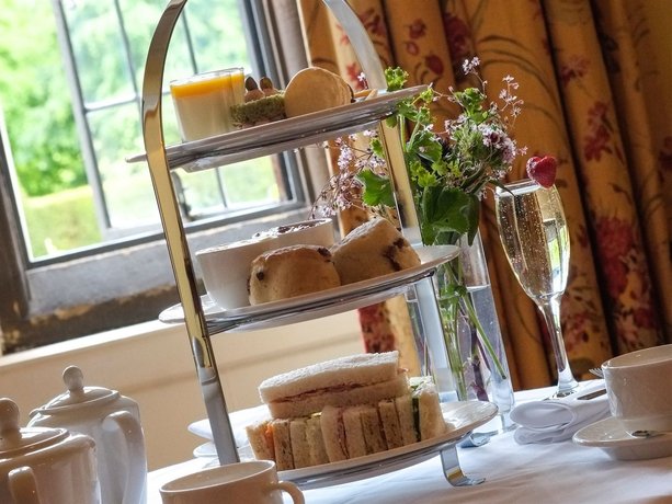 Фото Gisborough Hall