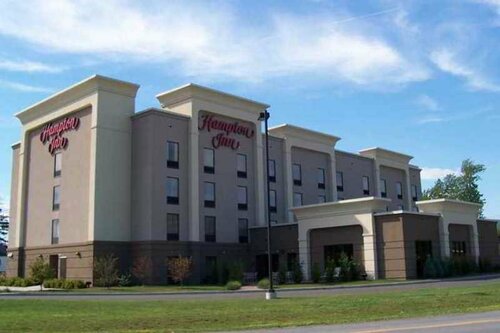 Внешний вид отеля Hampton Inn Oneonta в Онеонте, фото 1
