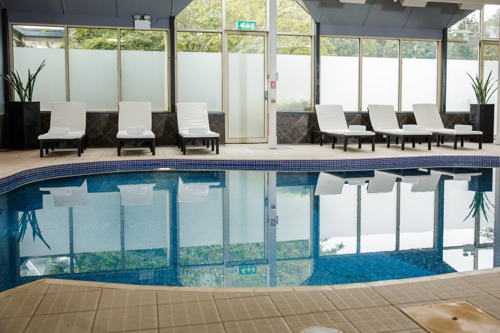 Фото The Landmark Hotel and Leisure Club