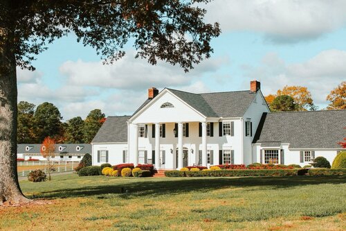 Entertainment center Seven Paths Manor, State of North Carolina, photo