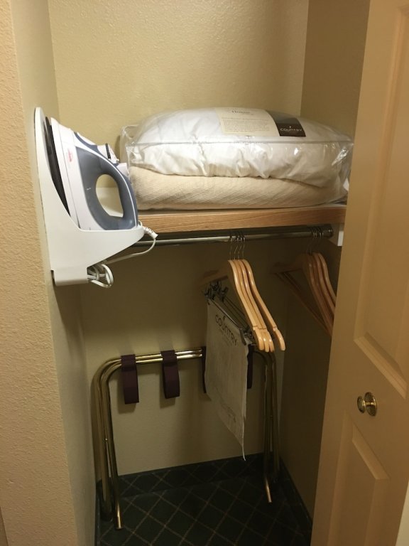 Фото Country Inn & Suites by Radisson, Boise West, Id