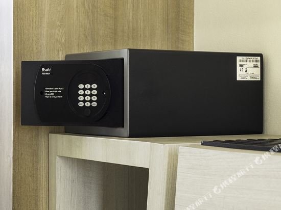 Фото The River Hotel