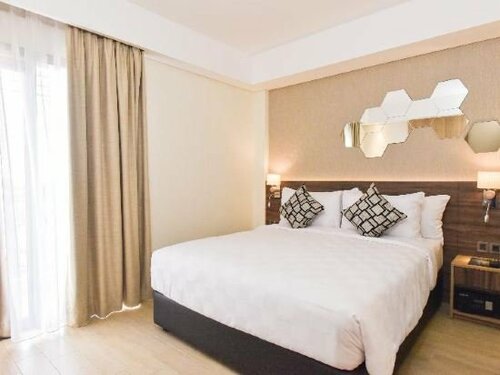 Гостиница Golden Tulip Essential Tangerang