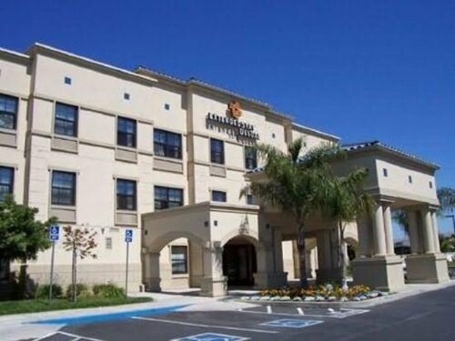 Гостиница Extended Stay America Suites Cleveland Beachwood Orange Pl S