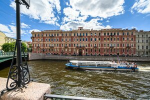 Solo Moyka (Moyka River Embankment, 82), hotel