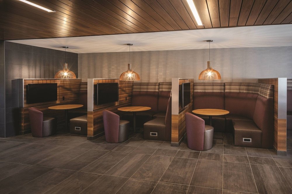 Фото Courtyard by Marriott Albany Airport