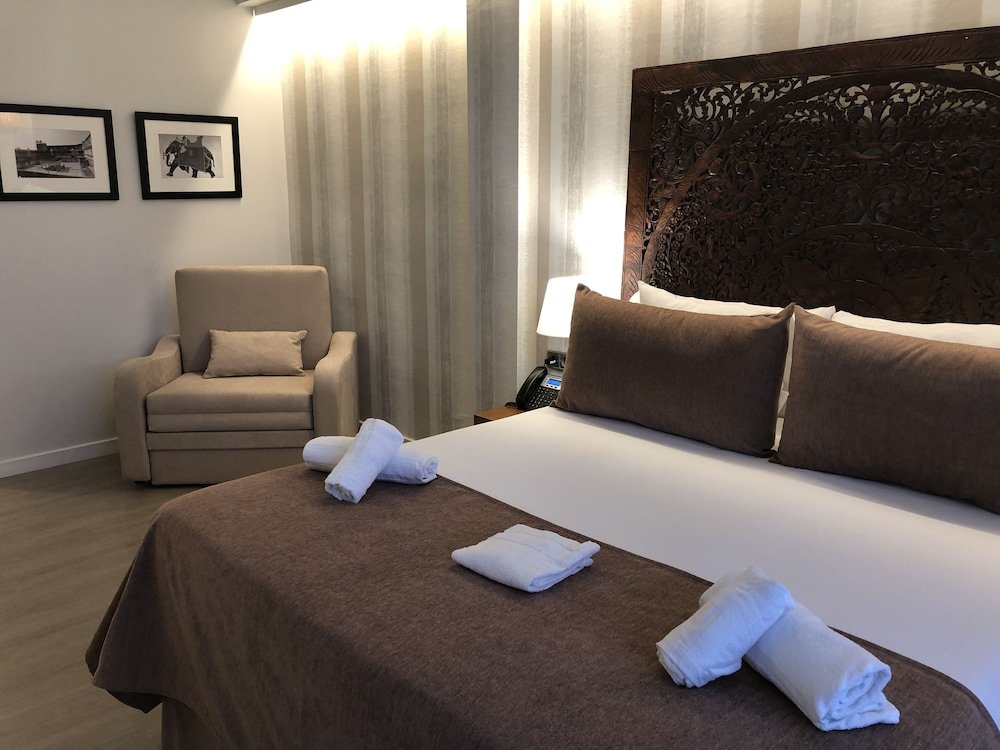 Фото Serennia Fira Gran Vía Exclusive Rooms