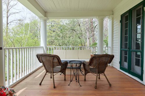 Внешний вид отеля The Dewey в Леноксе, фото 4