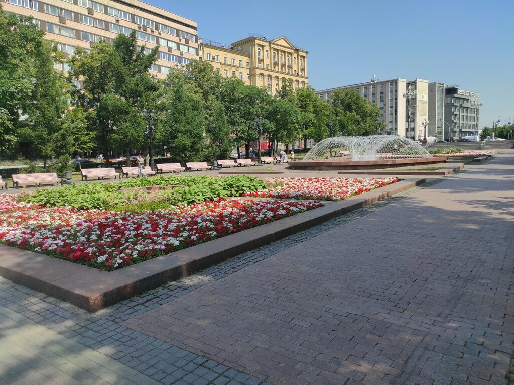 Парк культуры и отдыха Новопушкинский сквер, Москва, фото