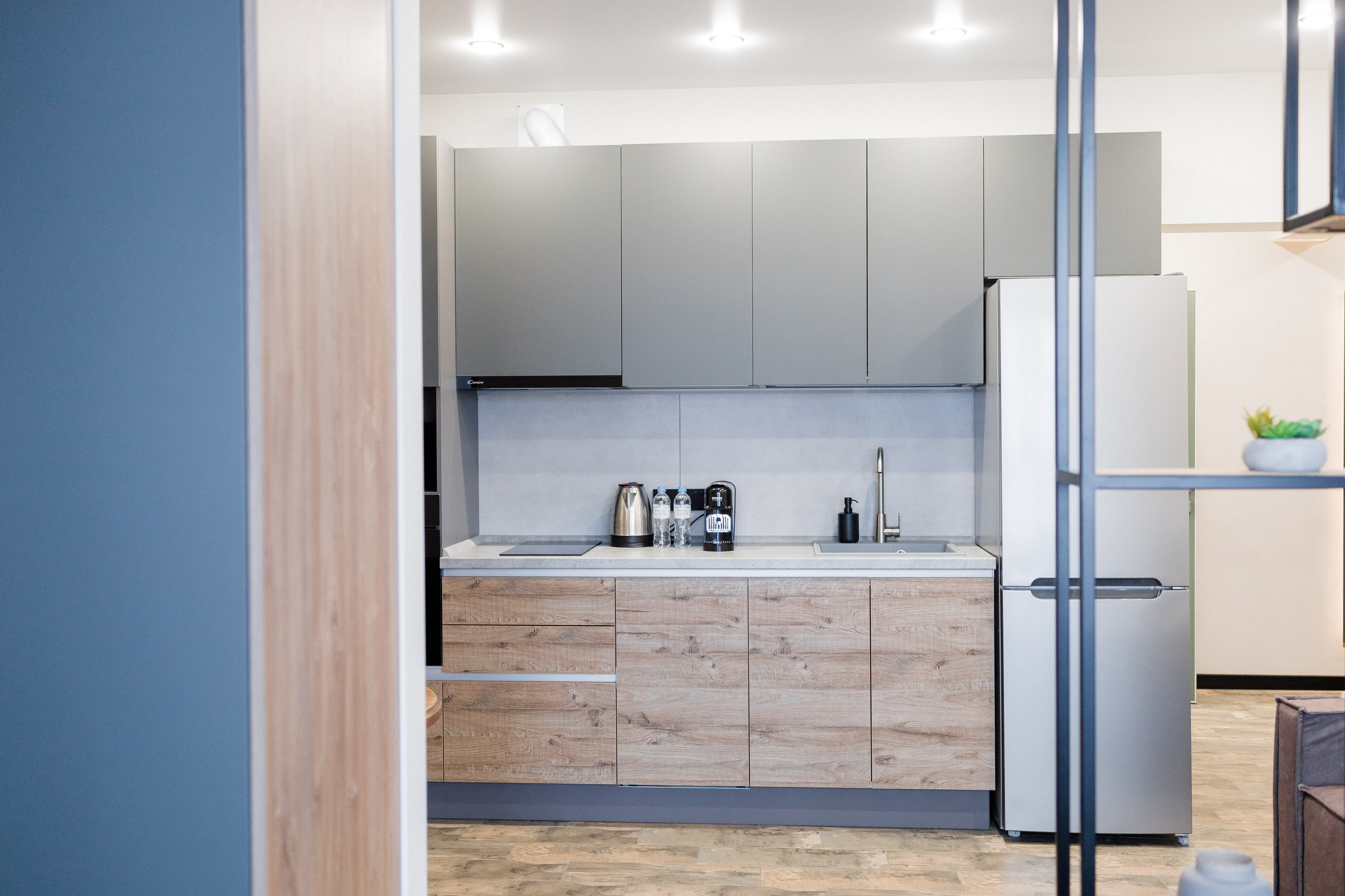 Фото Рас Апарт