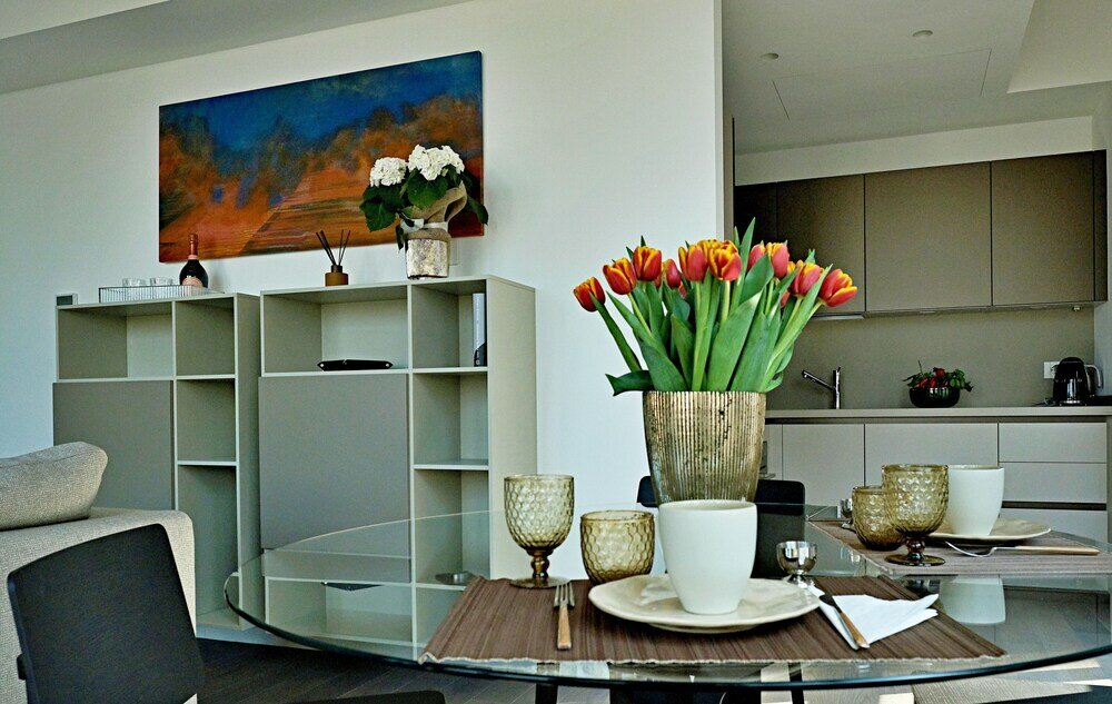 Фото San Babila Modern Apartment