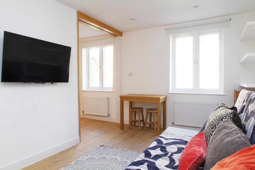 Фото The West End Penthouse - 4bdr Fitzrovia Penthouse with Spectacular Views