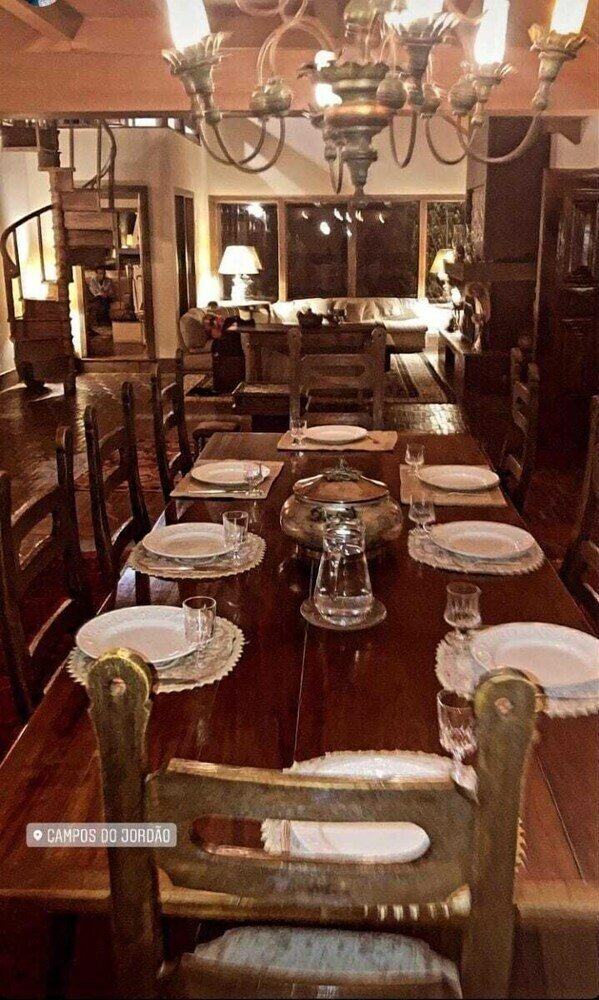 Фото Aconchegante Mansão em Campos do Jordão