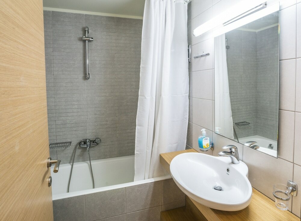 Фото Athina Beach Hotel