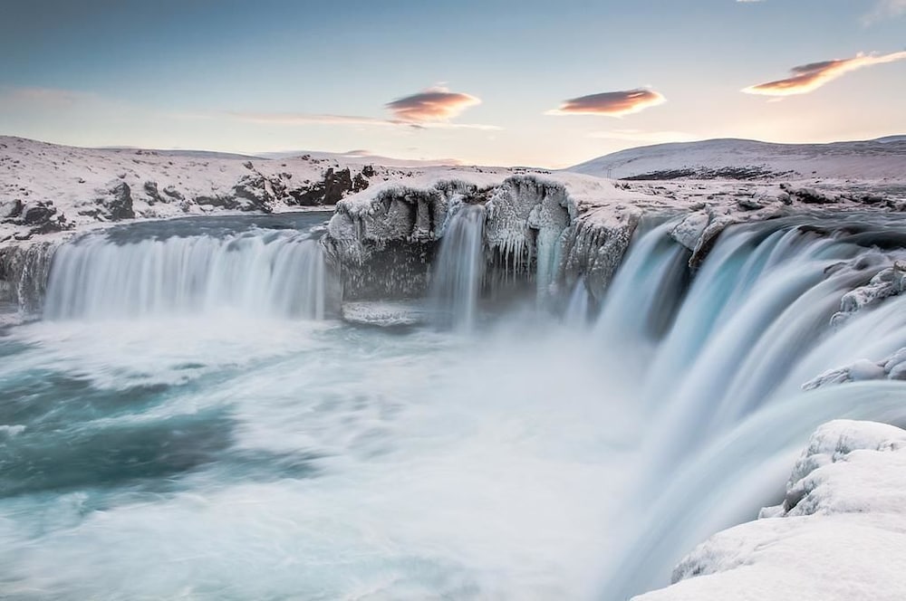 Фото Fosshóll Guesthouse