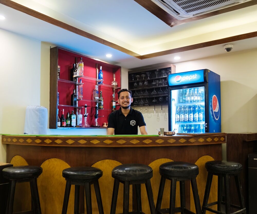 Фото Forbes Hotel and Apartment