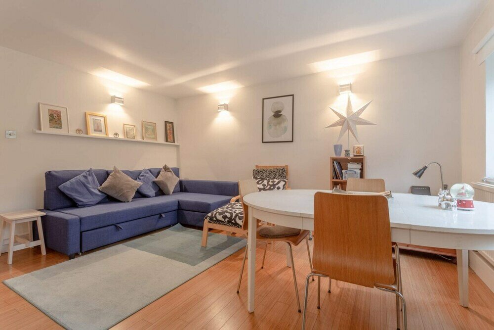 Фото Well Located 2 Bedroom 1 Bath in Elephant & Castle