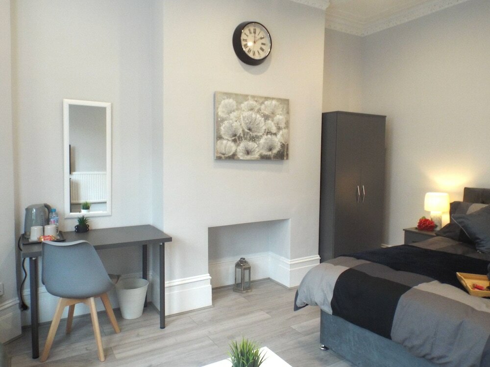 Фото East London Short Let's