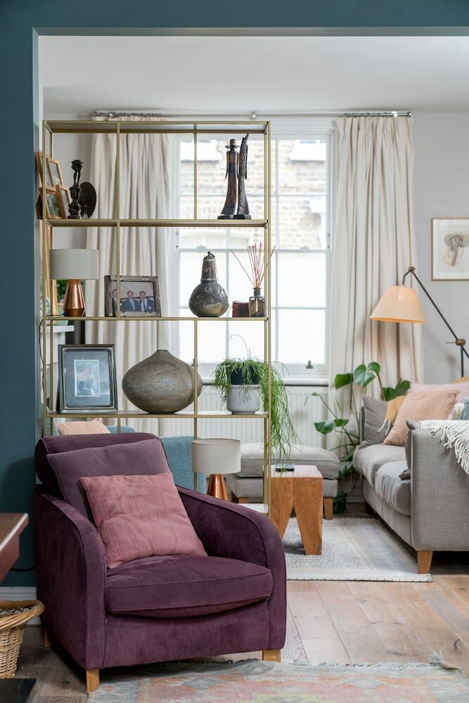 Фото Altido Contemporary 2-Bed House W Private Garden