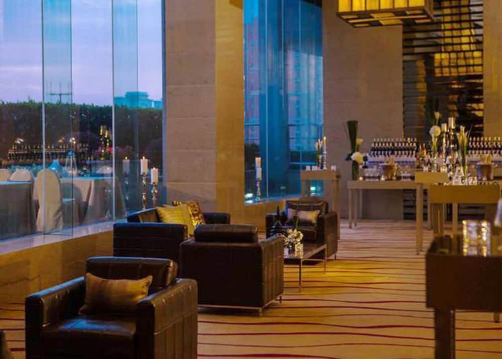 Фото BaiHe International Apartment Hotel