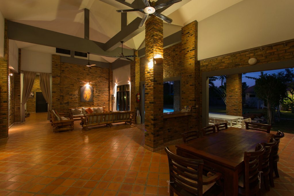 Фото Baan Oriental Villa