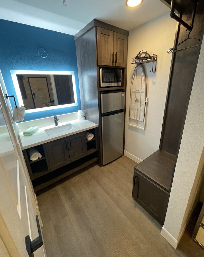 Фото Aspire Inn Studios & Spas