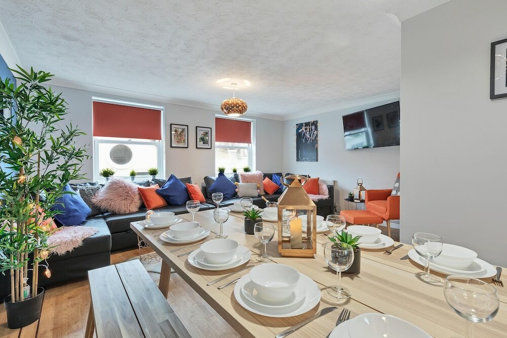 Фото Seabright Townhouse by My Getaways Parking for one car