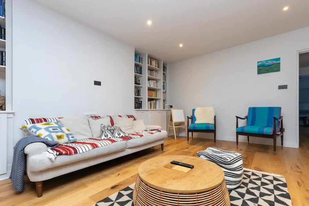 Фото Snug 2bd Flat in Ladbroke Grove
