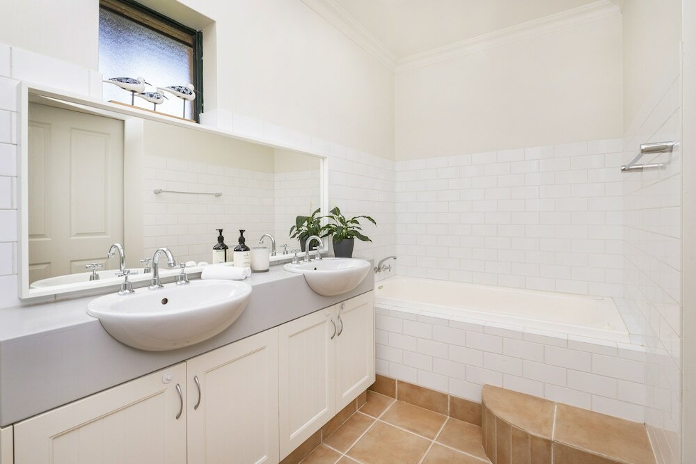 Фото Island Brook Estate Vineyard and Chalets