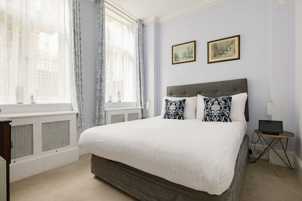 Фото The Abbey Court Notting Hill