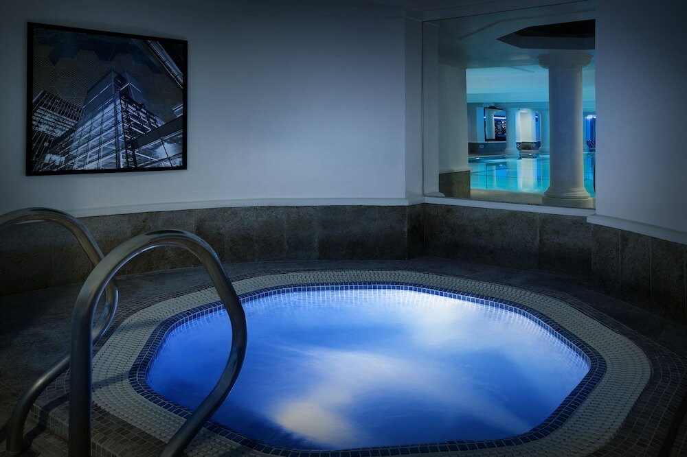 Фото Leonardo Royal Hotel London City - Tower of London