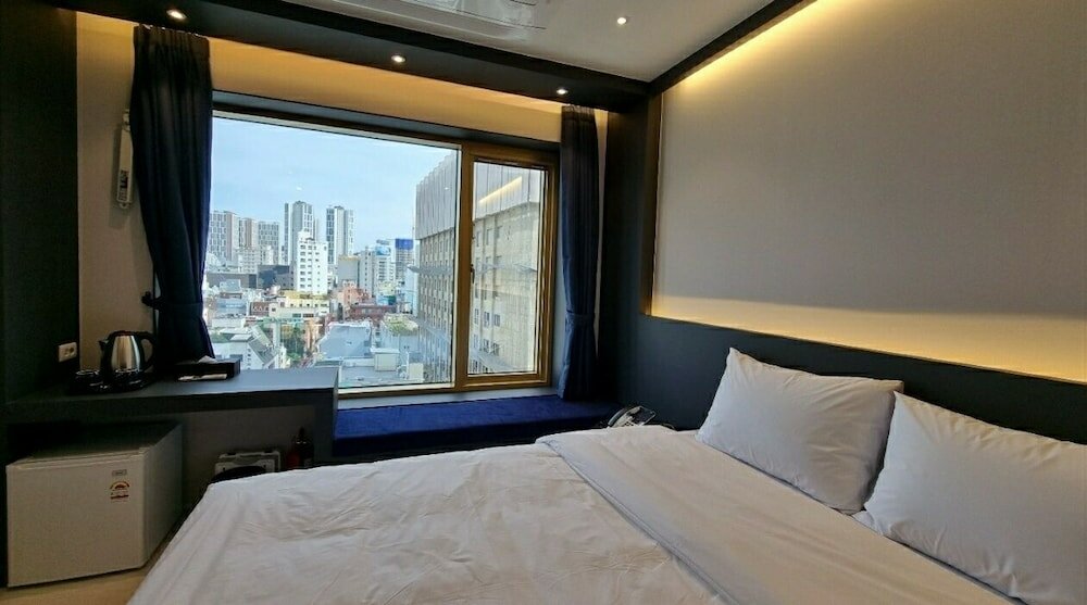 Фото Goldstone Hotel