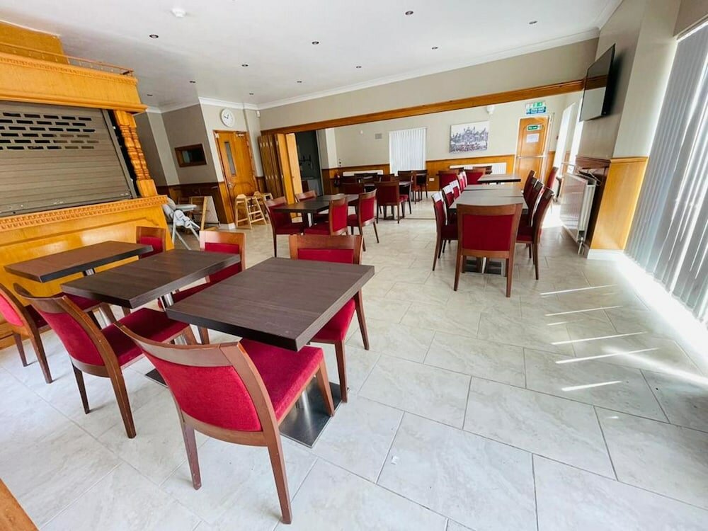 Фото Oyo National Hotel