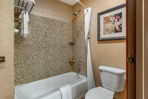 Гостиница Lloyd Hotel Astoria Bayfront, Ascend Hotel Collection в Астории