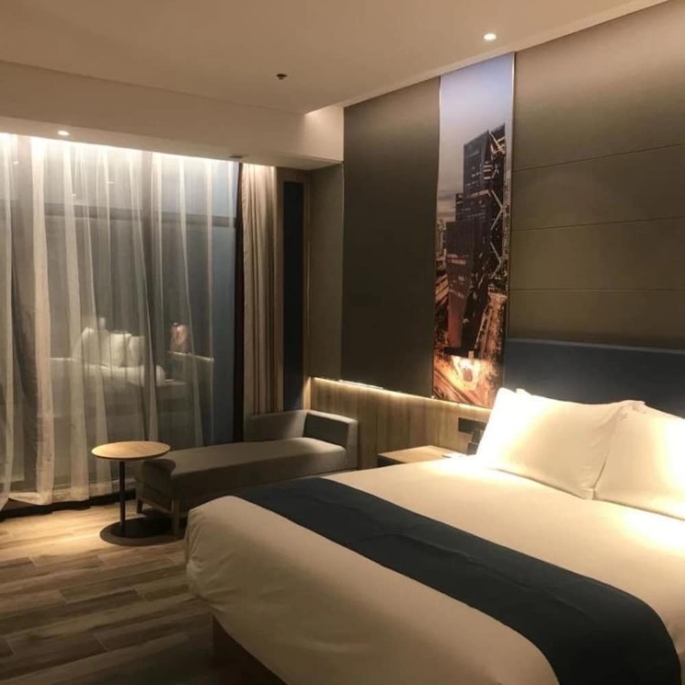 Фото Naive S Hotel