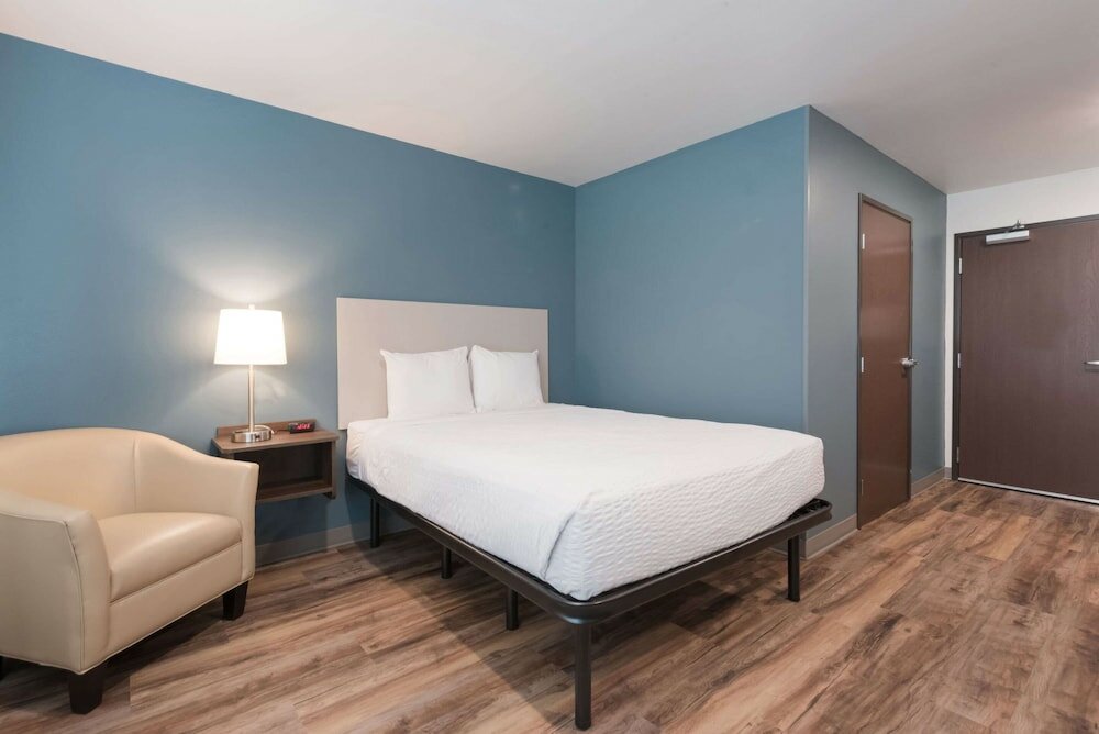 Фото Woodspring Suites Philadelphia Northeast