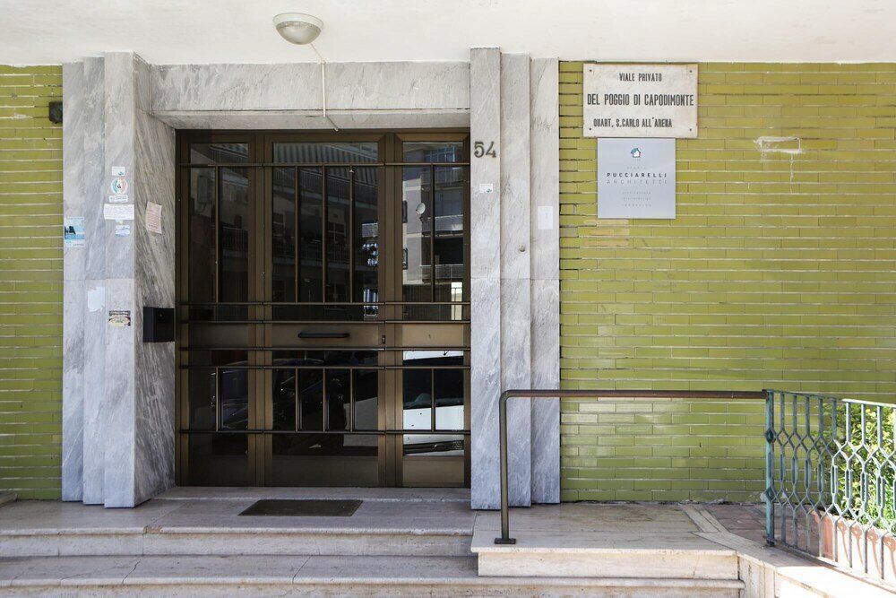 Фото Appartamento Con Terrazzo A Capodimonte