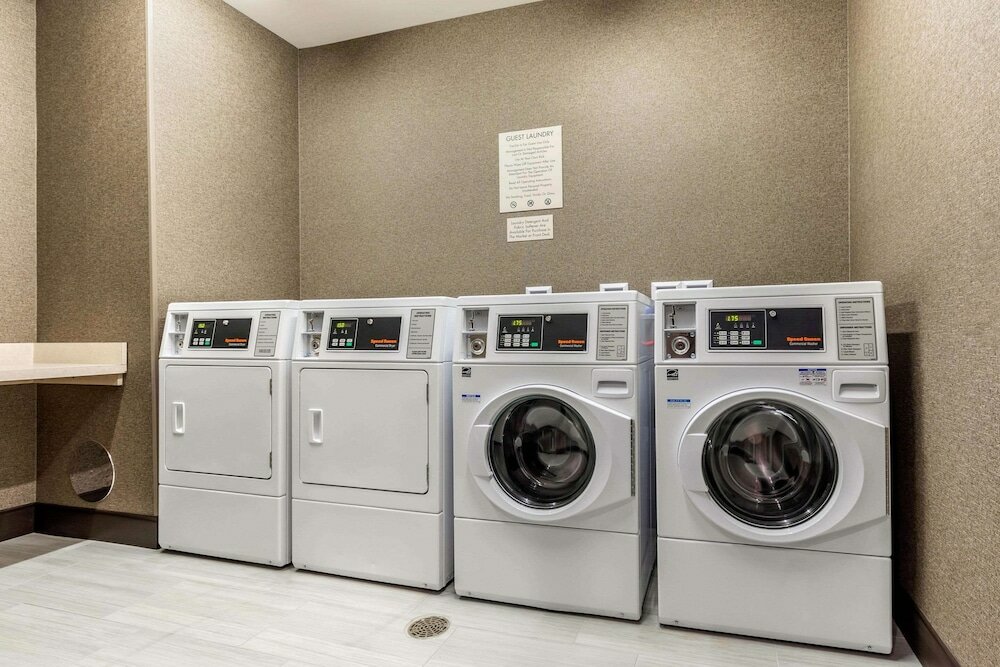 Фото Cambria Hotel Davenport Quad Cities