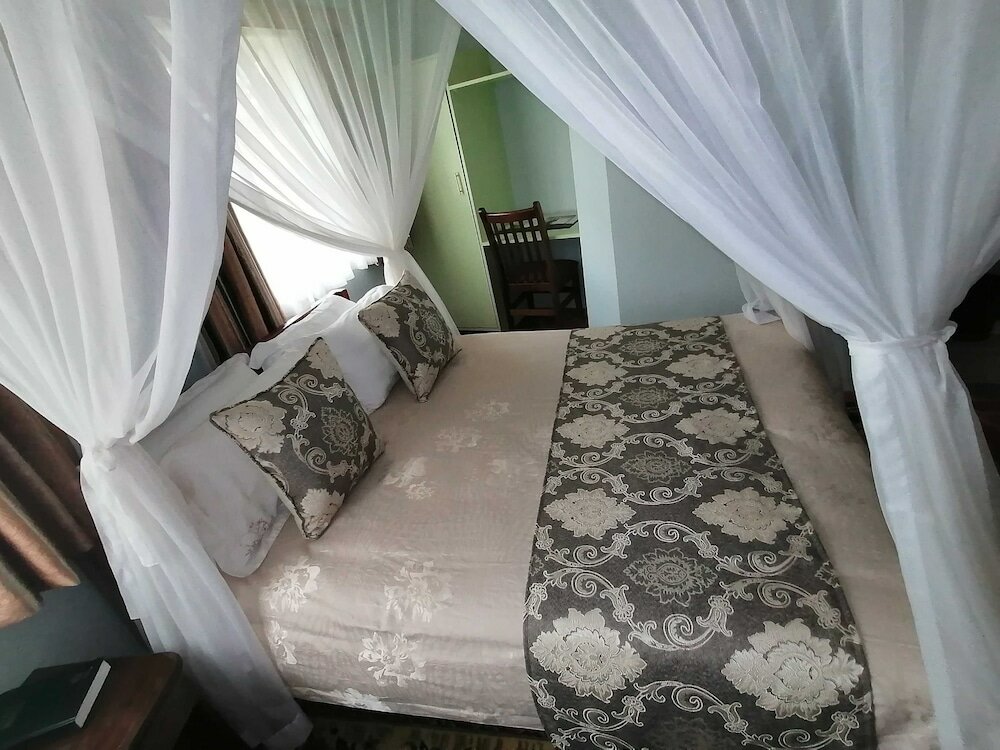 Фото Lake Olbolosat Resort Park Lodge