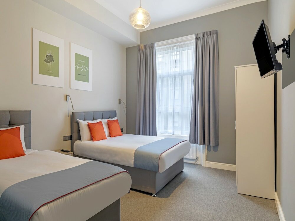 Фото Oyo Townhouse Apollo, Hyde Park