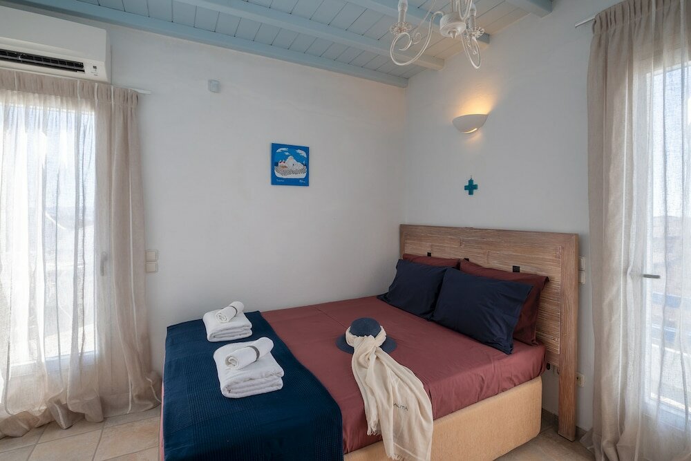 Фото Little Blue