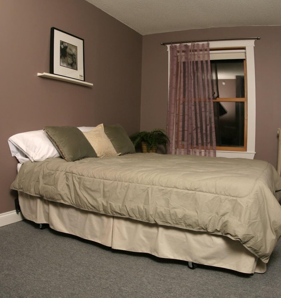 Фото Painted Turtle Guesthouse