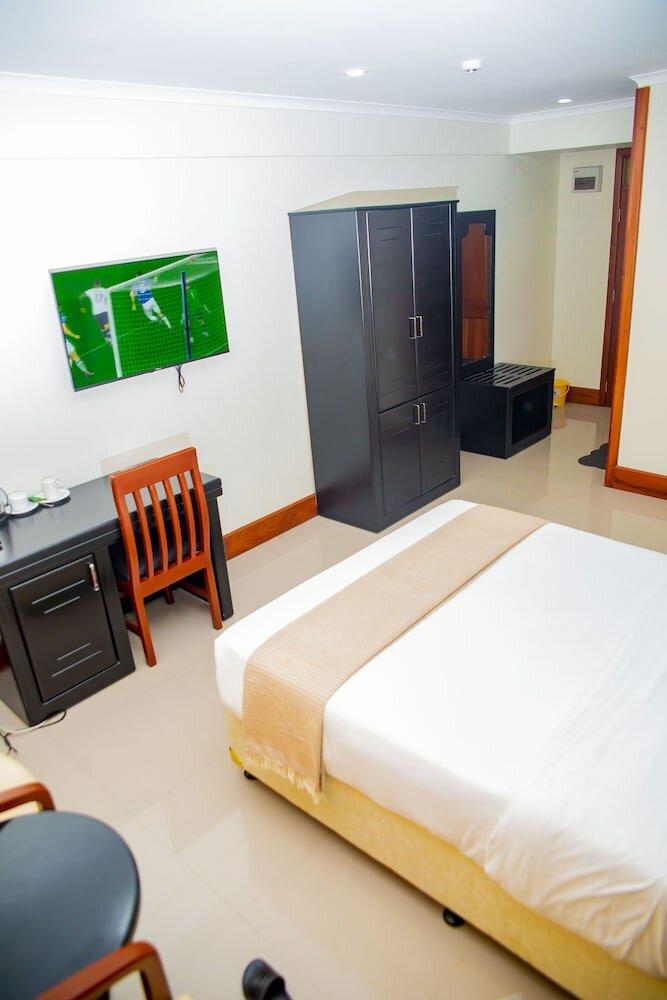 Фото Eden Highlands Hotel