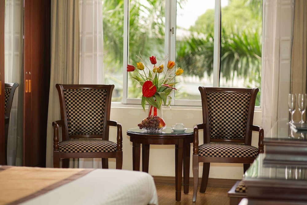 Фото Khach San Tqt2